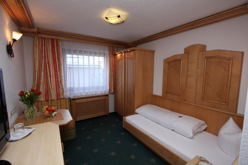 Alphotel Garni Salner Ischgl Exterior photo